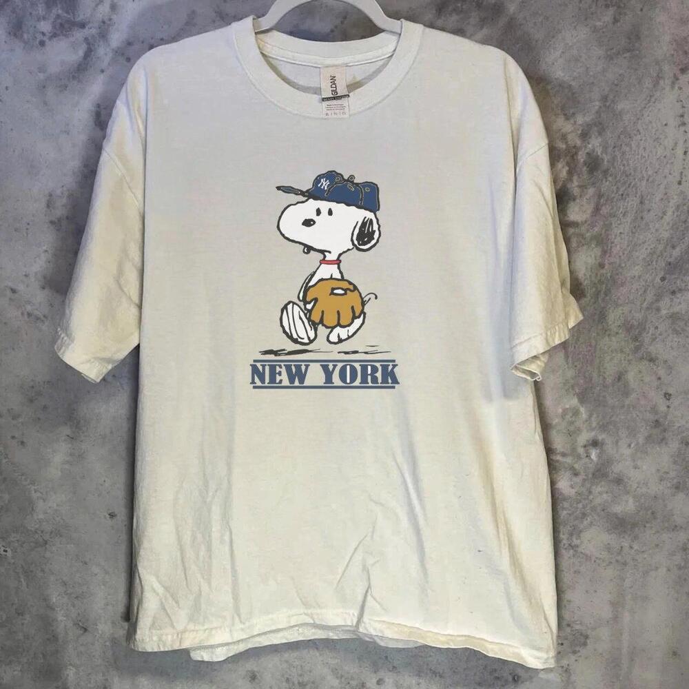 White Gildan Tee Snoopy New York Yankees Baseball Tee Streetwear